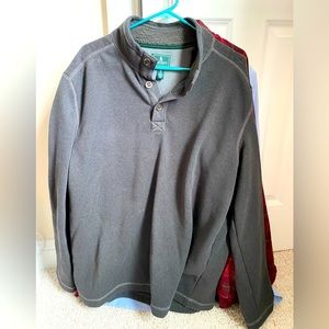 G. H. Bass & Co men’s button pullover size XL